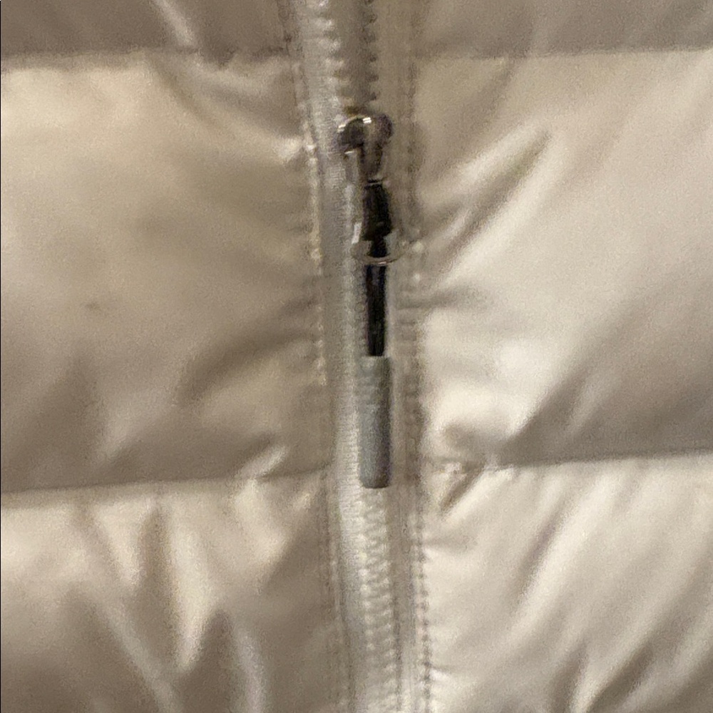 Free Country white puffer vest. 50% down. SZ XL - Picture 4 of 9
